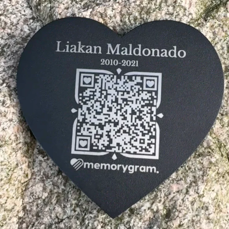 Memorygram QR Pet Medallion: Includes Virtual Memorial - Image 9
